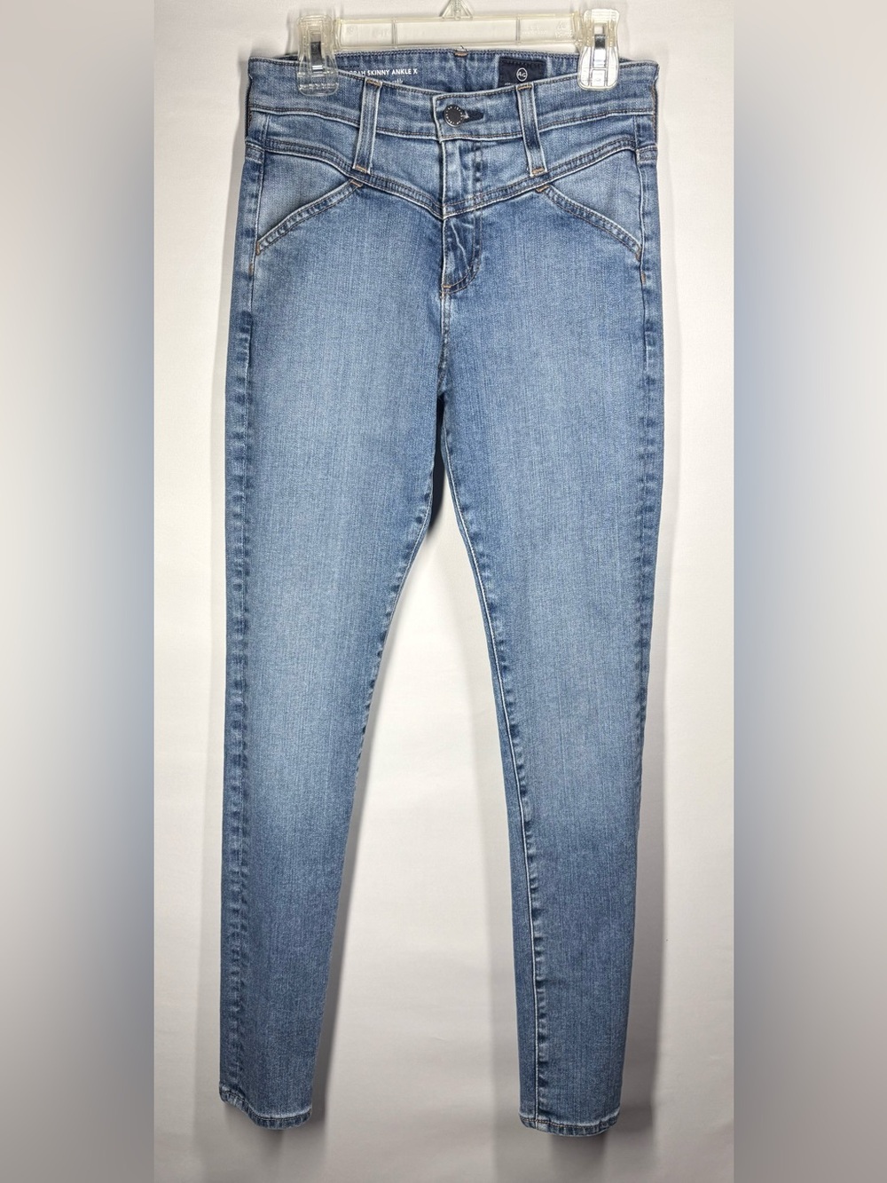 Like New AG Farrah Skinny Ankle X Jeans. Light Wash. High-Rise. Size 25R